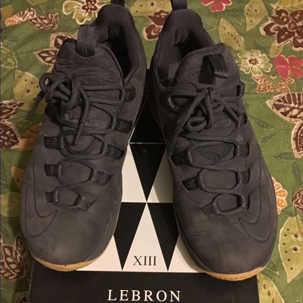 Lebron XII low
